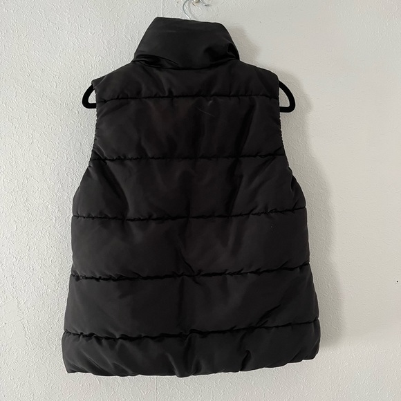 H&M Black Puffer Vest - Picture 2 of 4